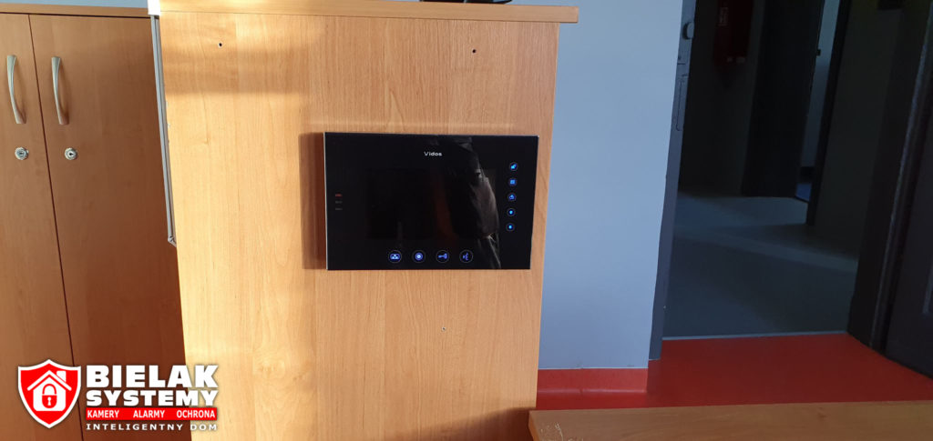 Instalacja wideodomofonu i monitoringu w bursie szkolnej w Jeleniej Górze