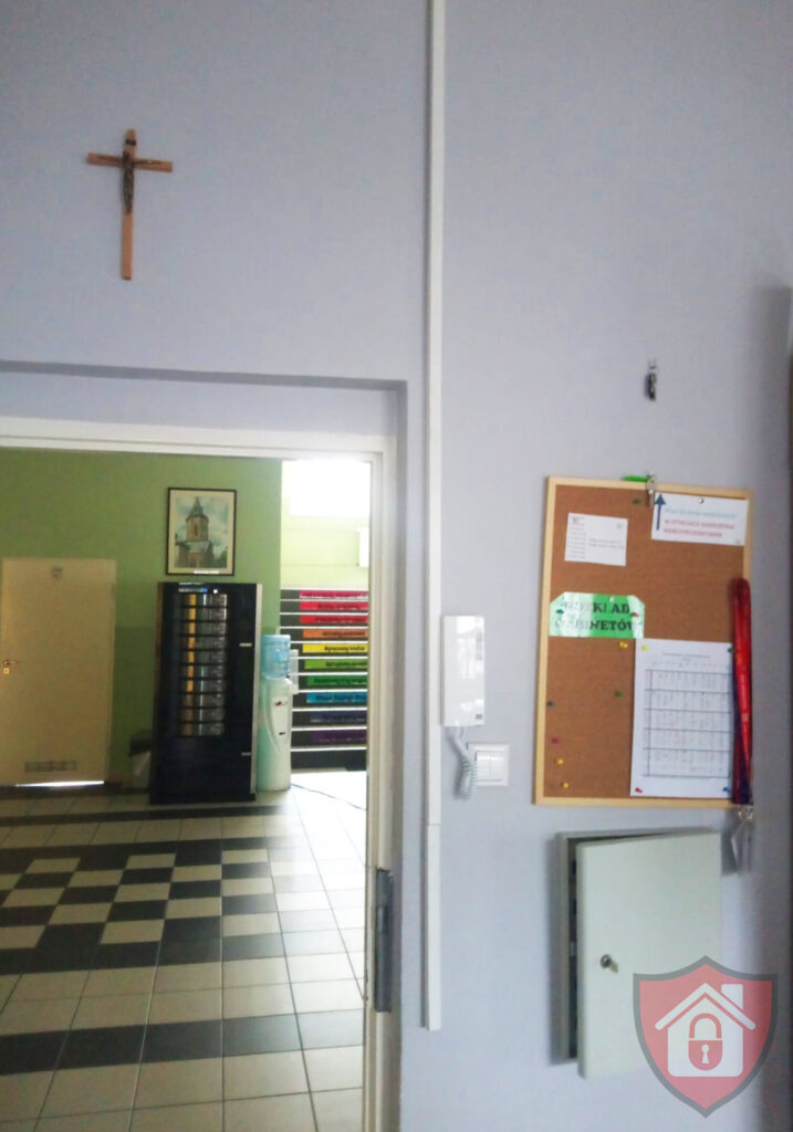 Rozbudowa systemu kontroli wejeścia w Szkole Podstawowej we Wleniu domofon ACO