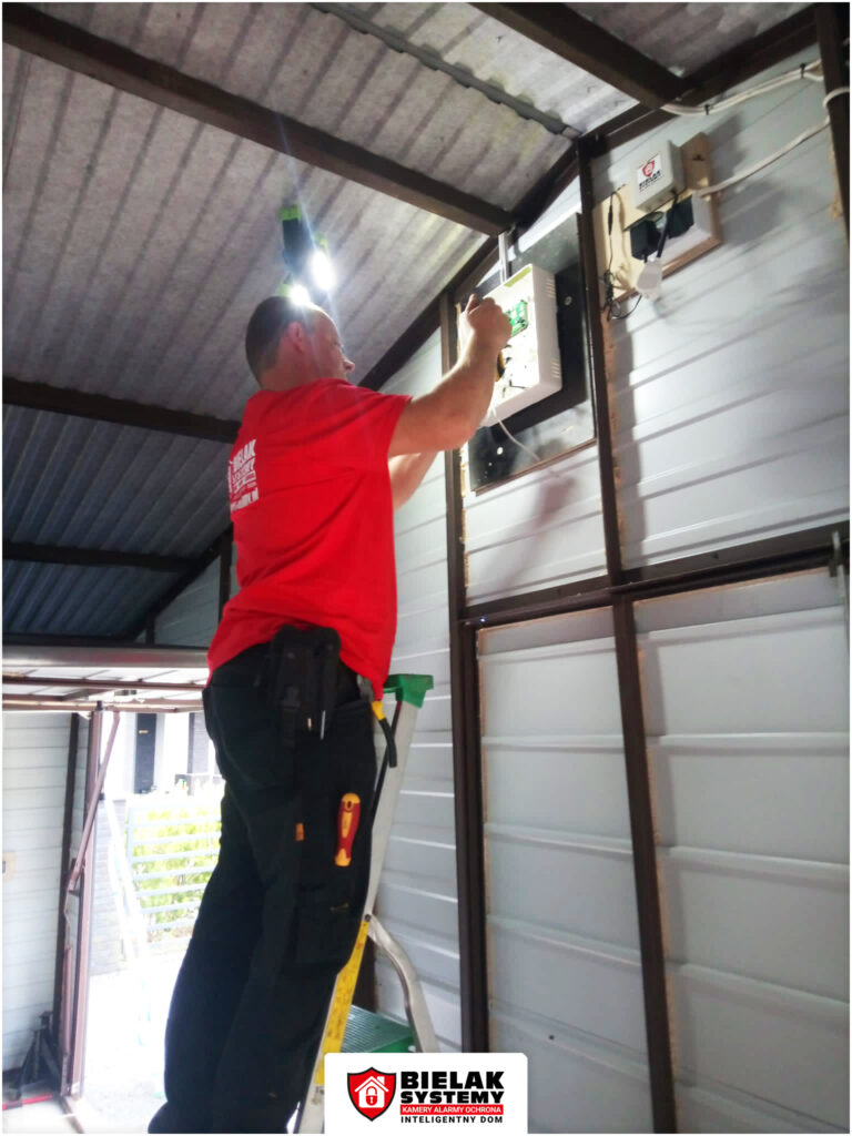 Zabezpieczanie alarm garaży Zgorzelec Bielak Systemy Perfecta Satel